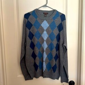 Men’s green blue argyle crewneck sweater